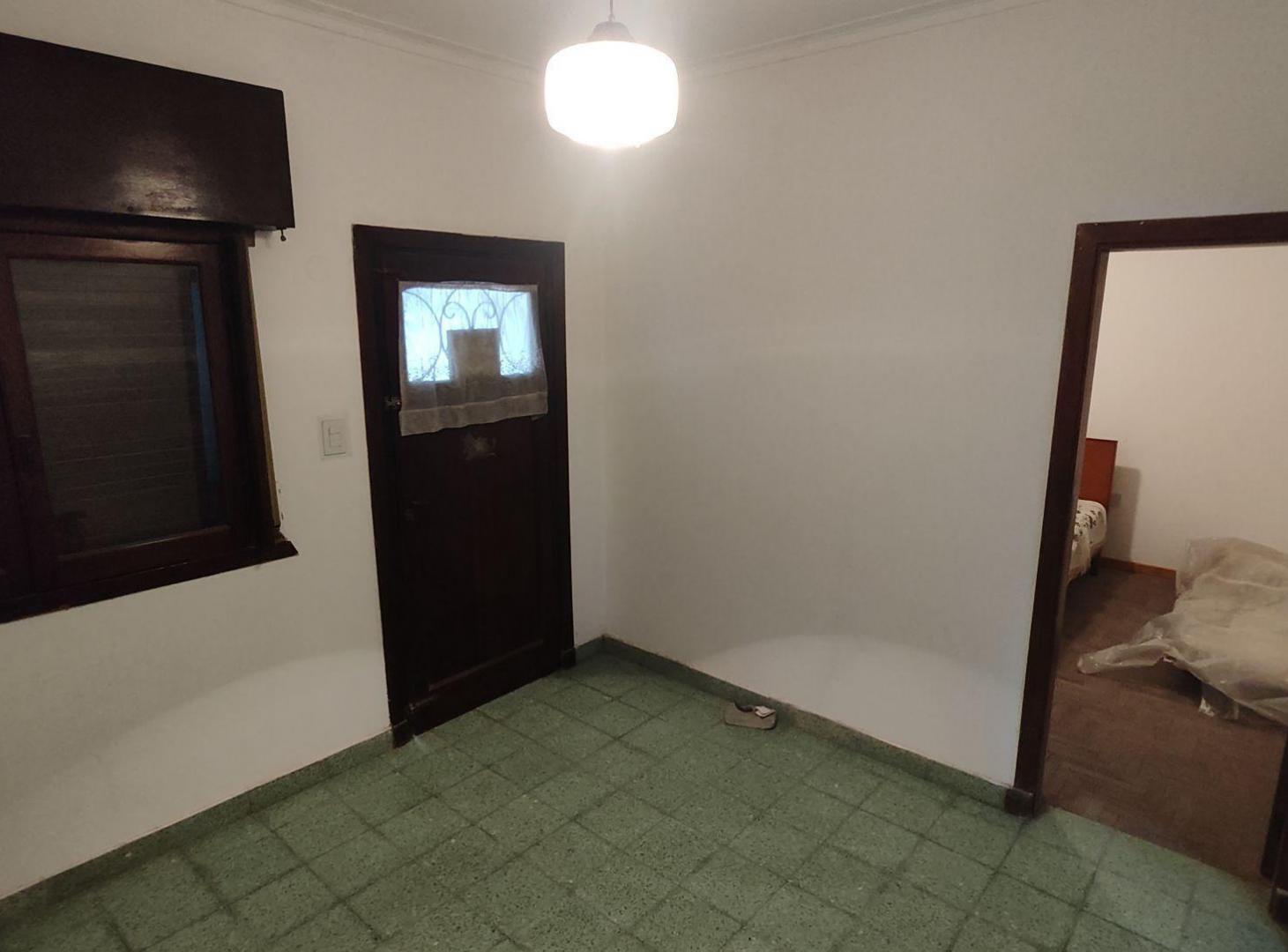 Foto de CASA EN VENTA BERISSO 3 DORMITORIOS Y COCHERA, imagen 2
