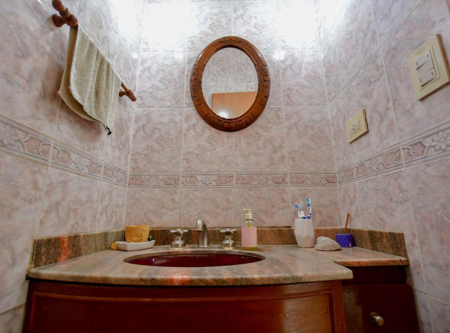 Foto de Casa en venta de 3 dormitorios, quincho y pileta, imagen 4