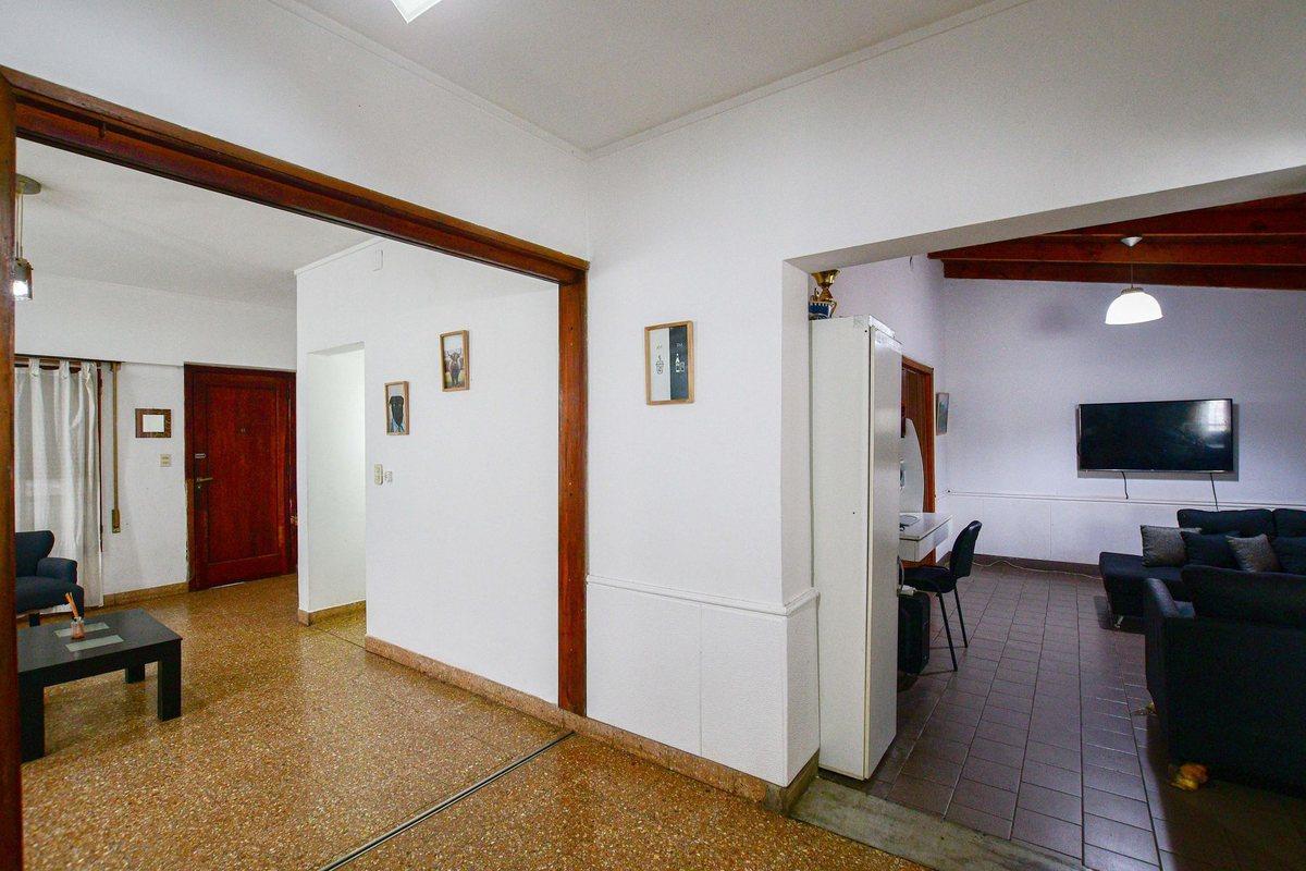 Foto de Venta Casa 2 Dormitorios Patio y Cochera Gonnet, imagen 5