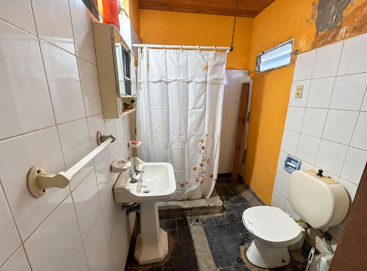 Foto de CASA EN VENTA A RECICLAR LOS HORNOS, imagen 4