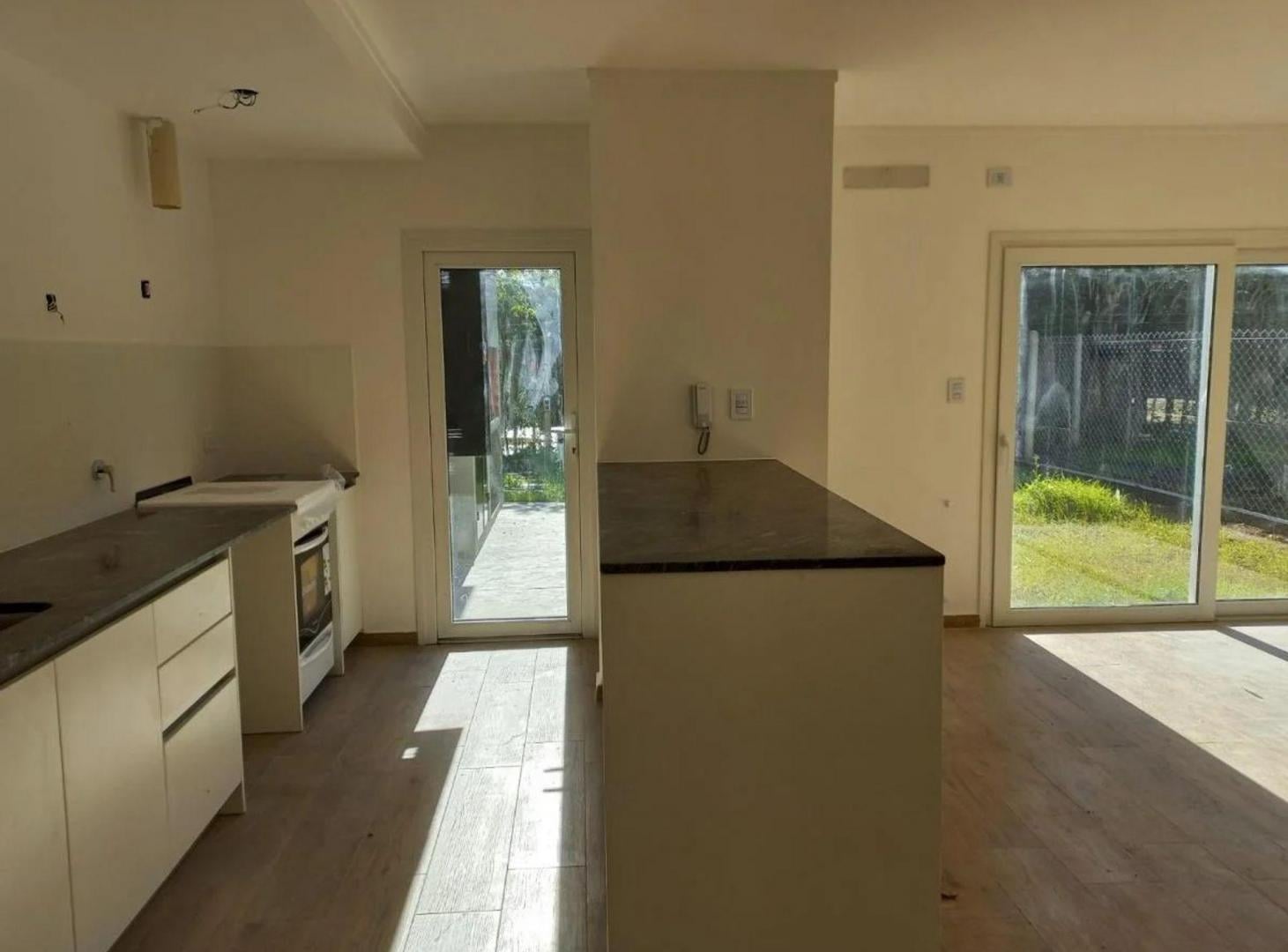 Foto de Duplex venta 3 dormitorios - Parque - City Bell, imagen 5
