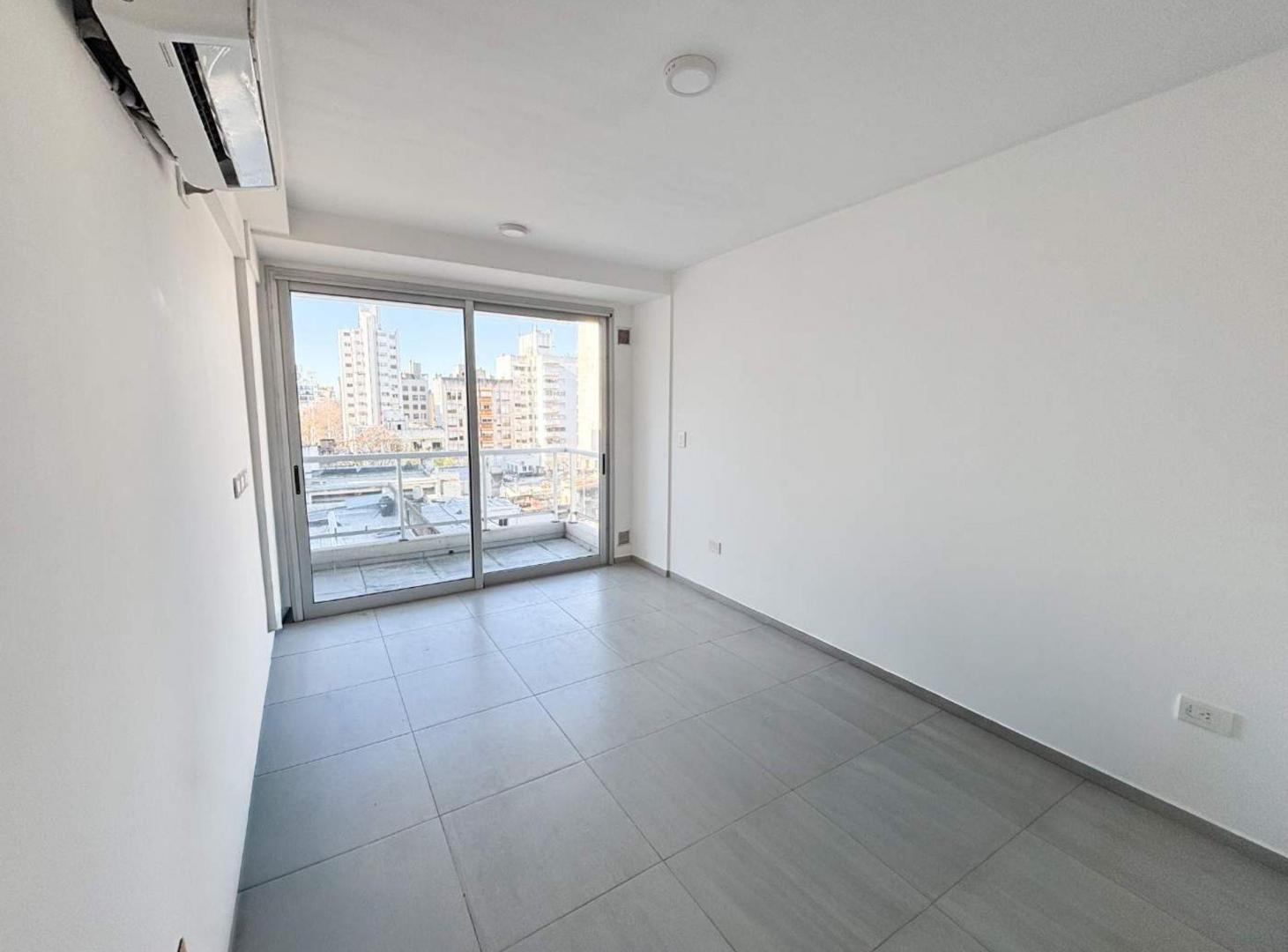Foto de DEPARTAMENTO DE 1 DORMITORIO CENTRICO - EN VENTA, imagen 3