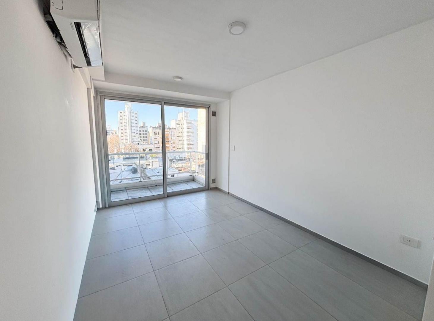 Foto de DEPARTAMENTO DE 1 DORMITORIO CENTRICO - EN VENTA, imagen 4