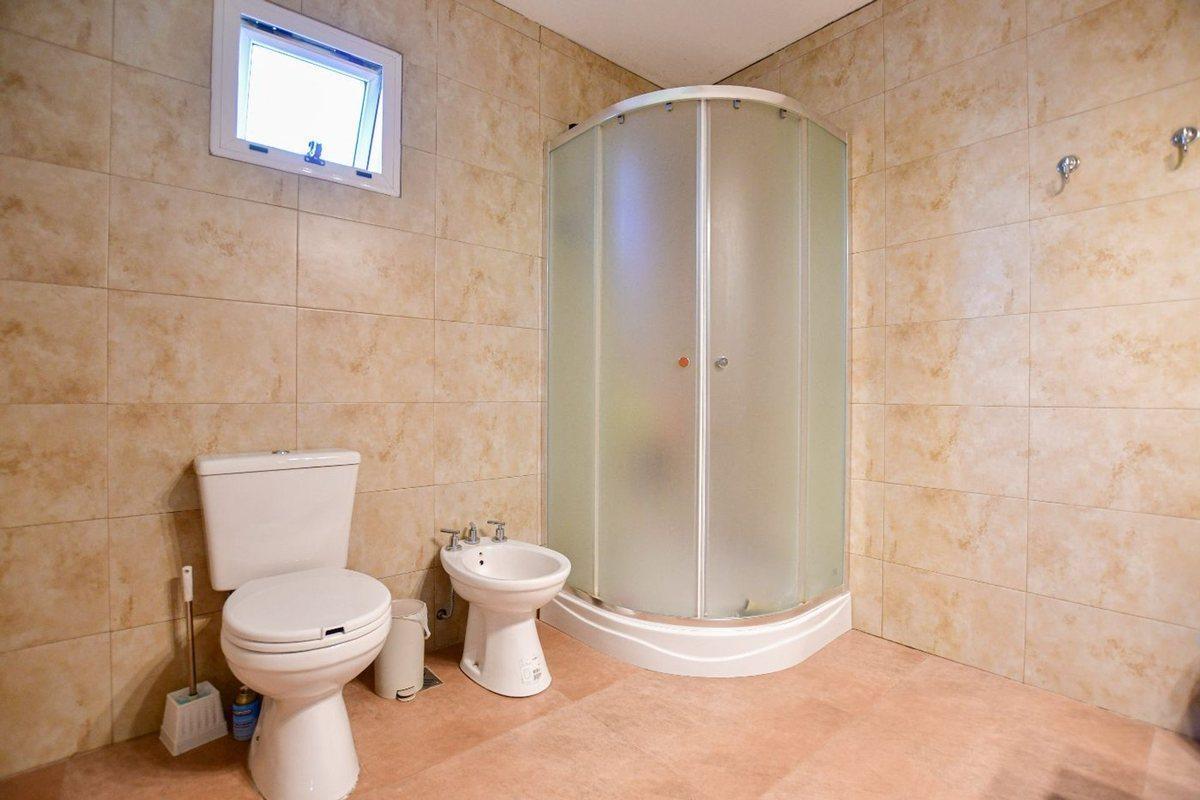 Foto de Venta Casa Quinta Parque Pileta Los Hornos, imagen 2