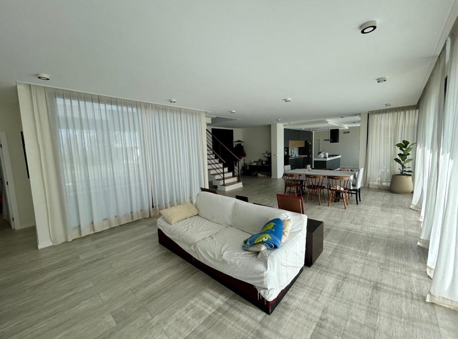 Foto de VENTA CASA HARAS DEL SUR III DE 5 DORMITORIOS, imagen 5