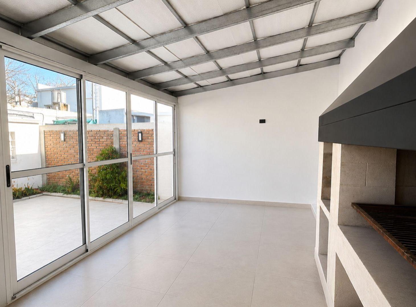Foto de Venta de Casa de 2/3 dormitorios con cochera., imagen 5