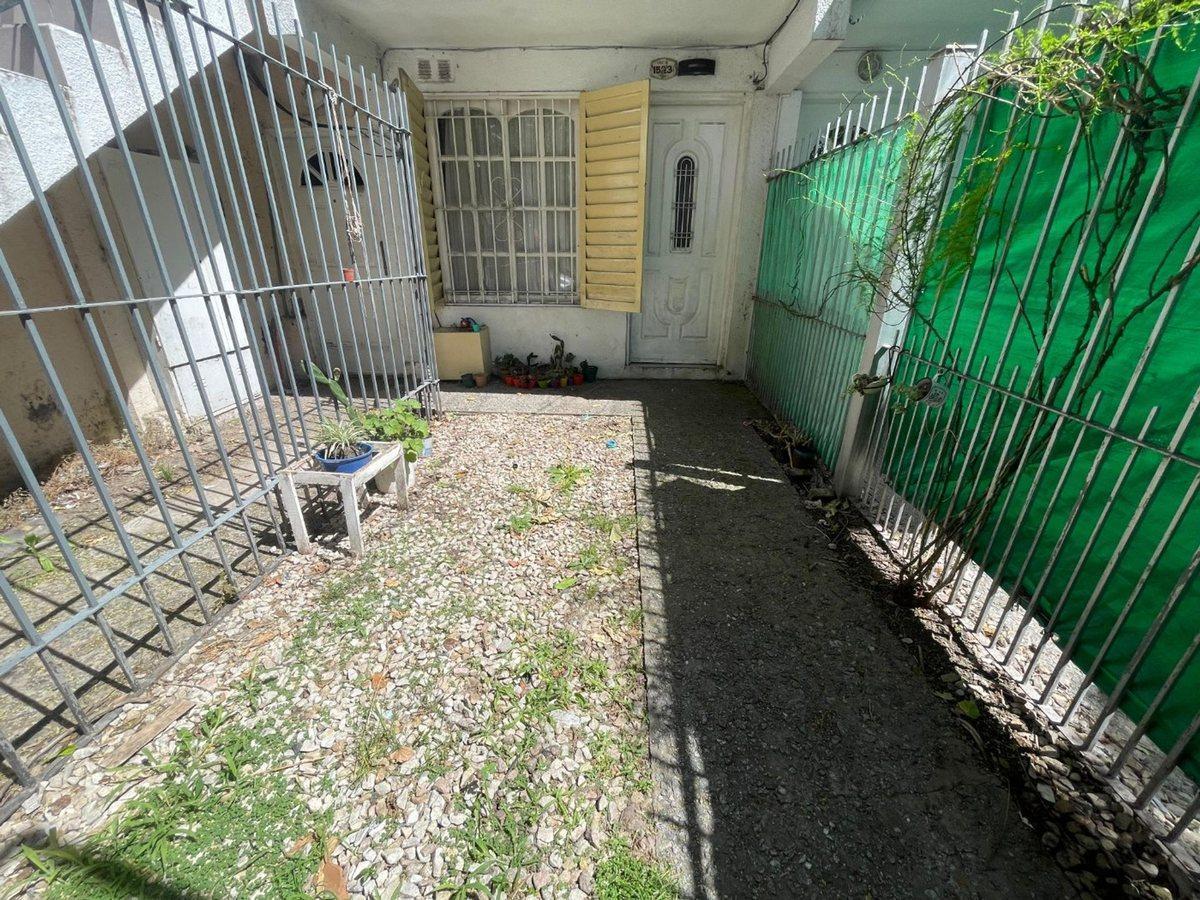Foto de PH EN VENTA CON PATIO Y COCHERA EN LA PLATA, imagen 5
