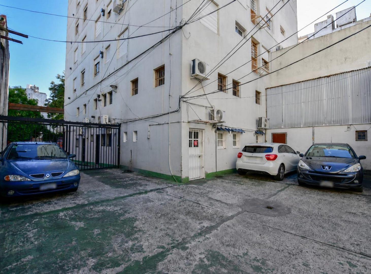 Foto de UF de 6 cocheras alquiladas y terraza, imagen 1