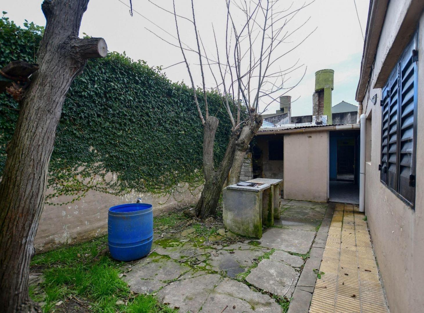 Foto de Casa 3 dormitorios APTA BANCO c/ cochera y patio, imagen 4