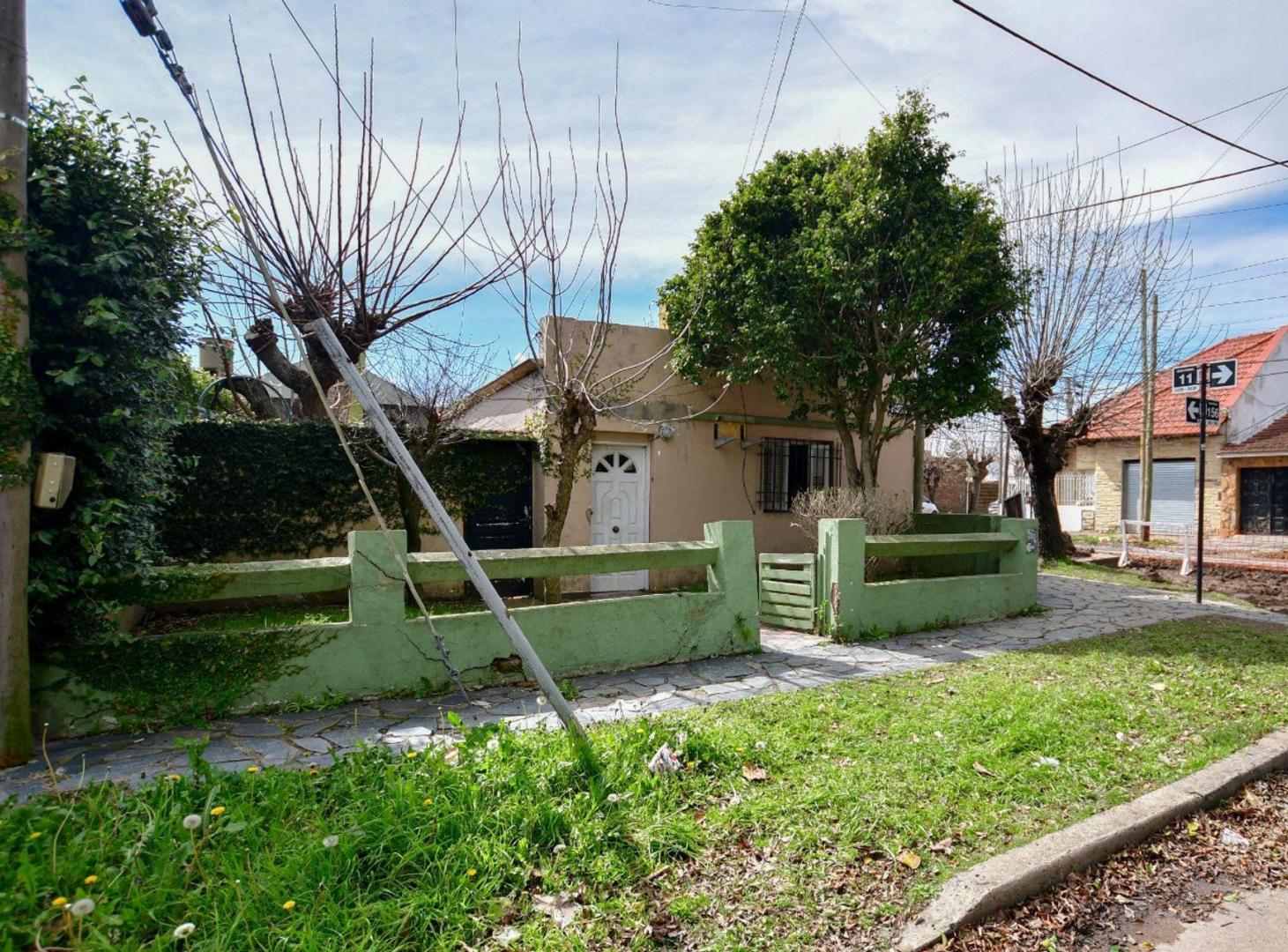 Foto de Casa 3 dormitorios APTA BANCO c/ cochera y patio, imagen 2