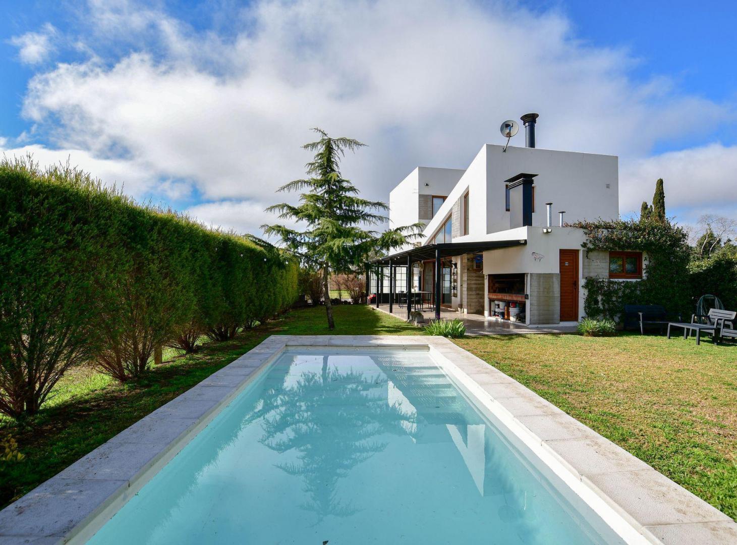 Foto de Casa d diseño barrio cerrado Villa Elisa 3 dormit, imagen 5
