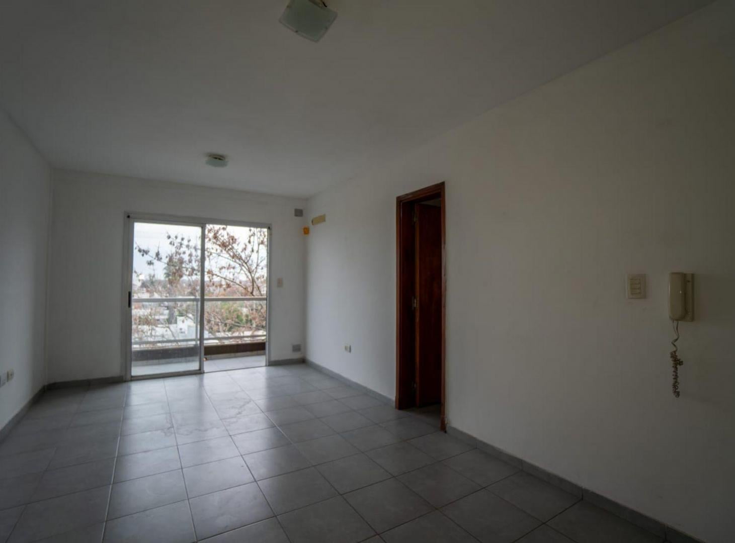 Foto de MONOAMBIENTE en ALQUILER con BALCÓN en LA PLATA, imagen 1