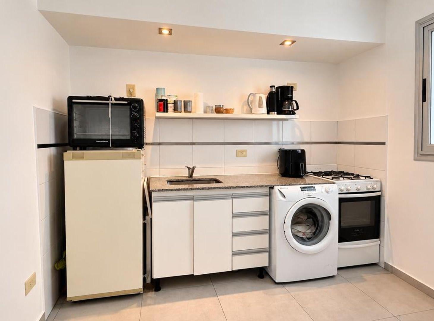 Foto de MONOAMBIENTE EN VENTA, AL FRENTE CON BALCON., imagen 1