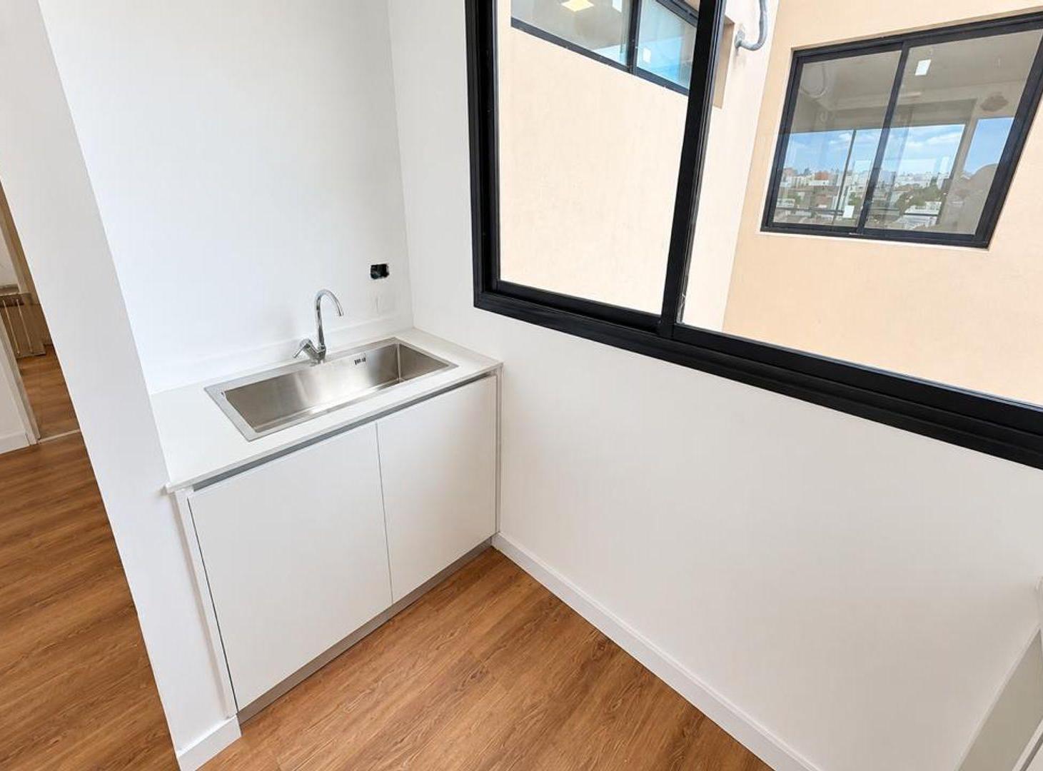 Foto de DEPTO A ESTRENAR SEMI PISO DOS DORMITORIOS, BALCON, imagen 2