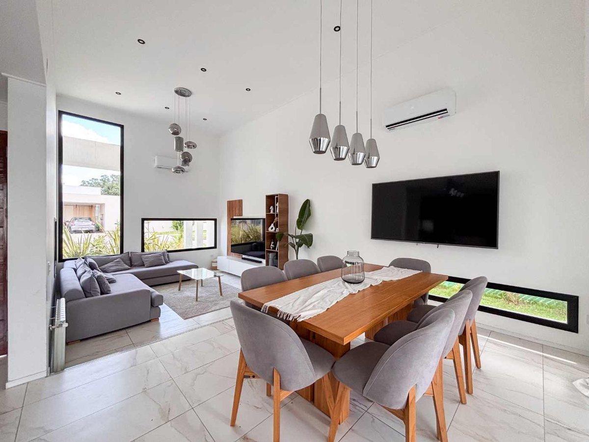 Foto de Casa en Venta 3 dorm. Barrio Fincas de Duggan, imagen 5
