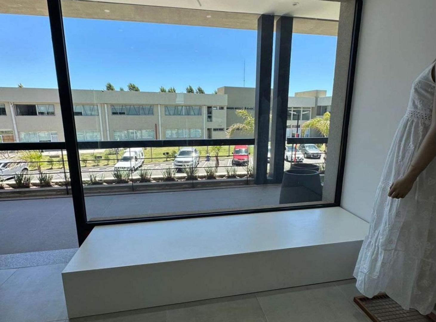 Foto de VENTA LOCAL COMERCIAL EN PASEO HARAS DEL SUR, imagen 3