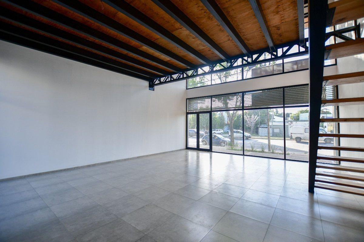Foto de Local comercial en alquiler sobre Av. 520, imagen 4