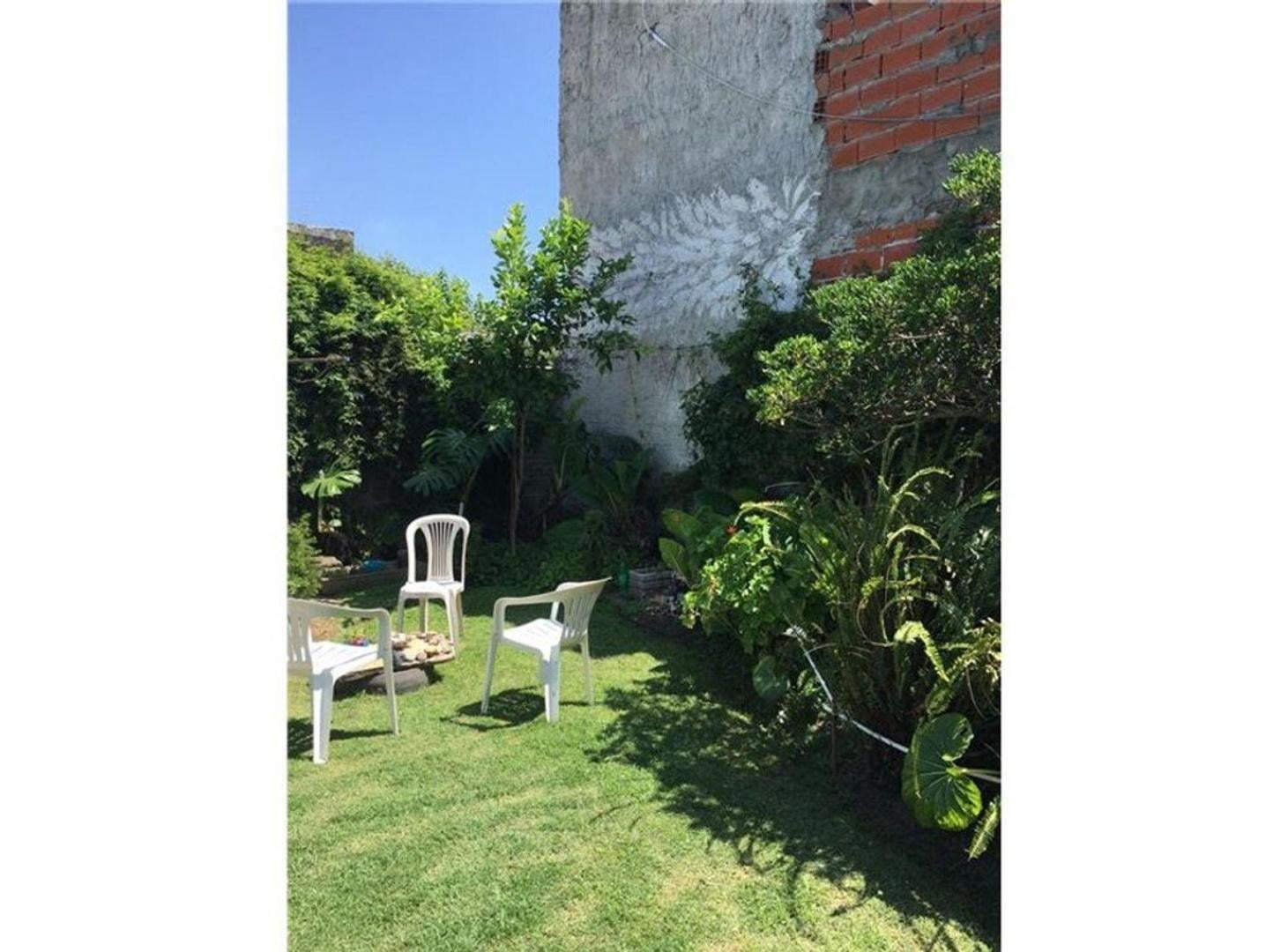 Foto de CASA DE DOS DORMITORIOS CON PILETA Y GARAGE, imagen 5