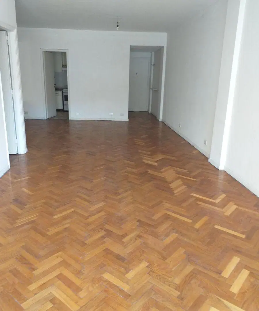 Recoleta categoria : dos dormitorios con gran balcon al frente y dependencias 2
