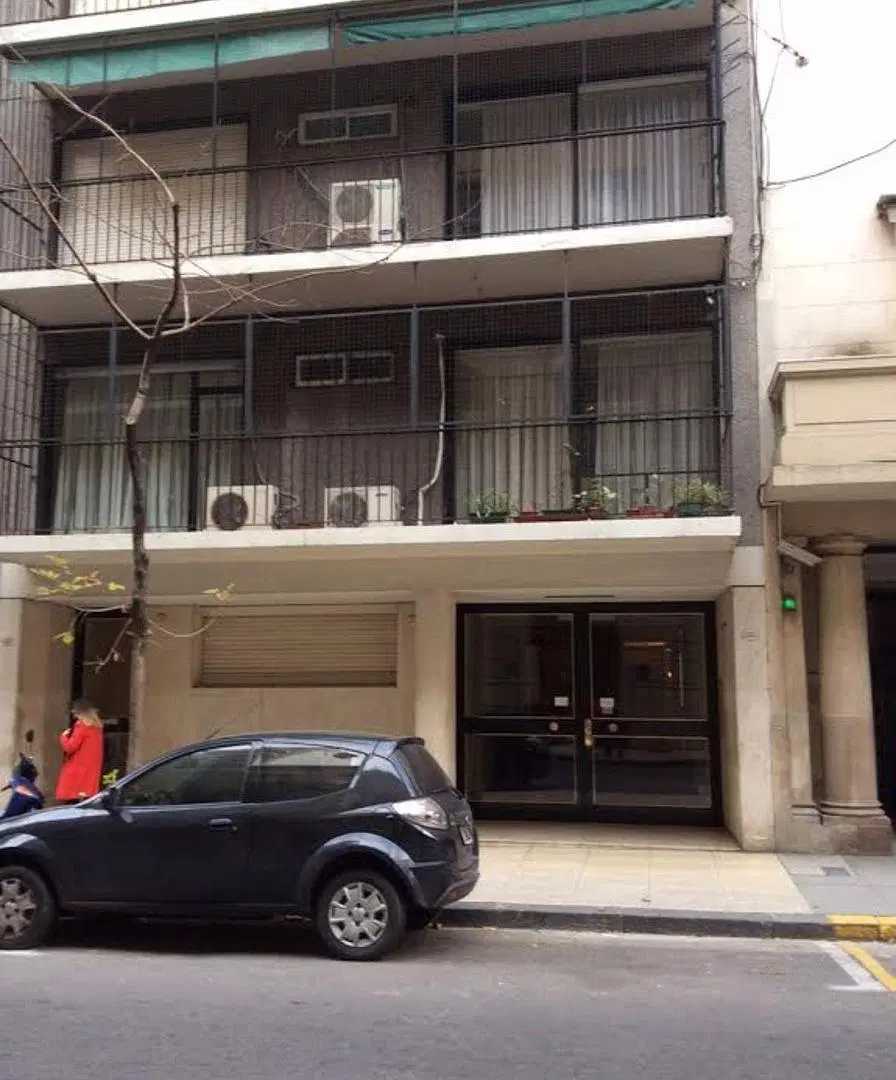 Recoleta categoria : dos dormitorios con gran balcon al frente y dependencias 3