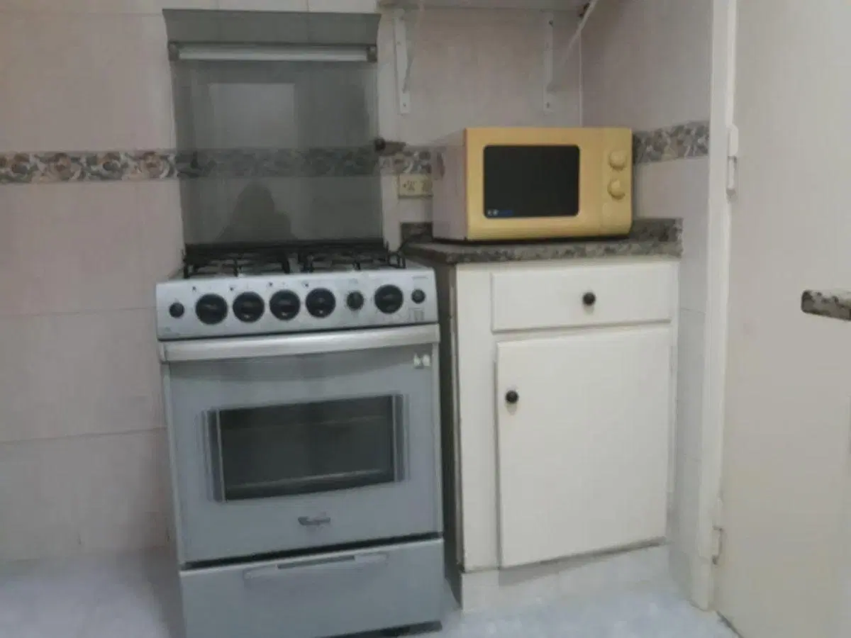 cerca de facultades : dos dormitorios dos baños con patio . contrafrente tranquilo 5