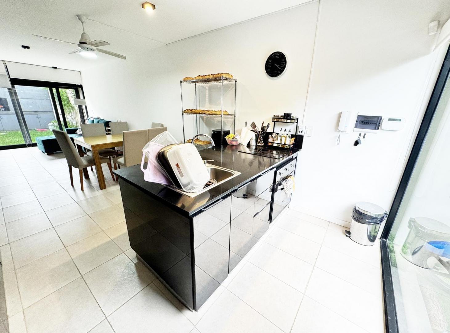 Foto de Casa en venta, alberdi, rosario, tipo dúplex 2 Dormitorios con patio y, imagen 5
