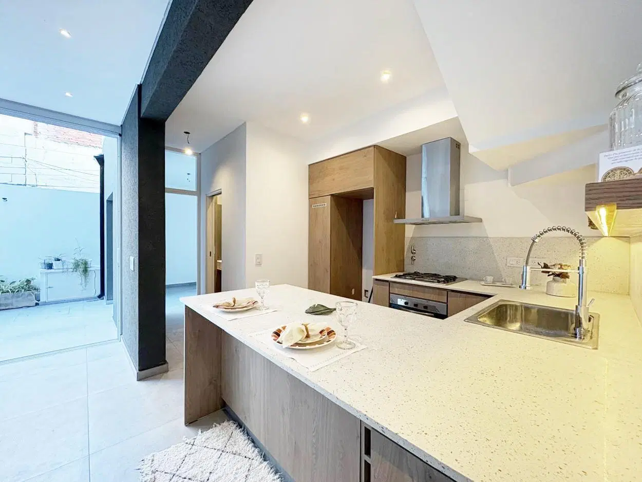 Casa en Venta, Centro, Rosario, 3 dormitorios totalmente a nueva ! 2
