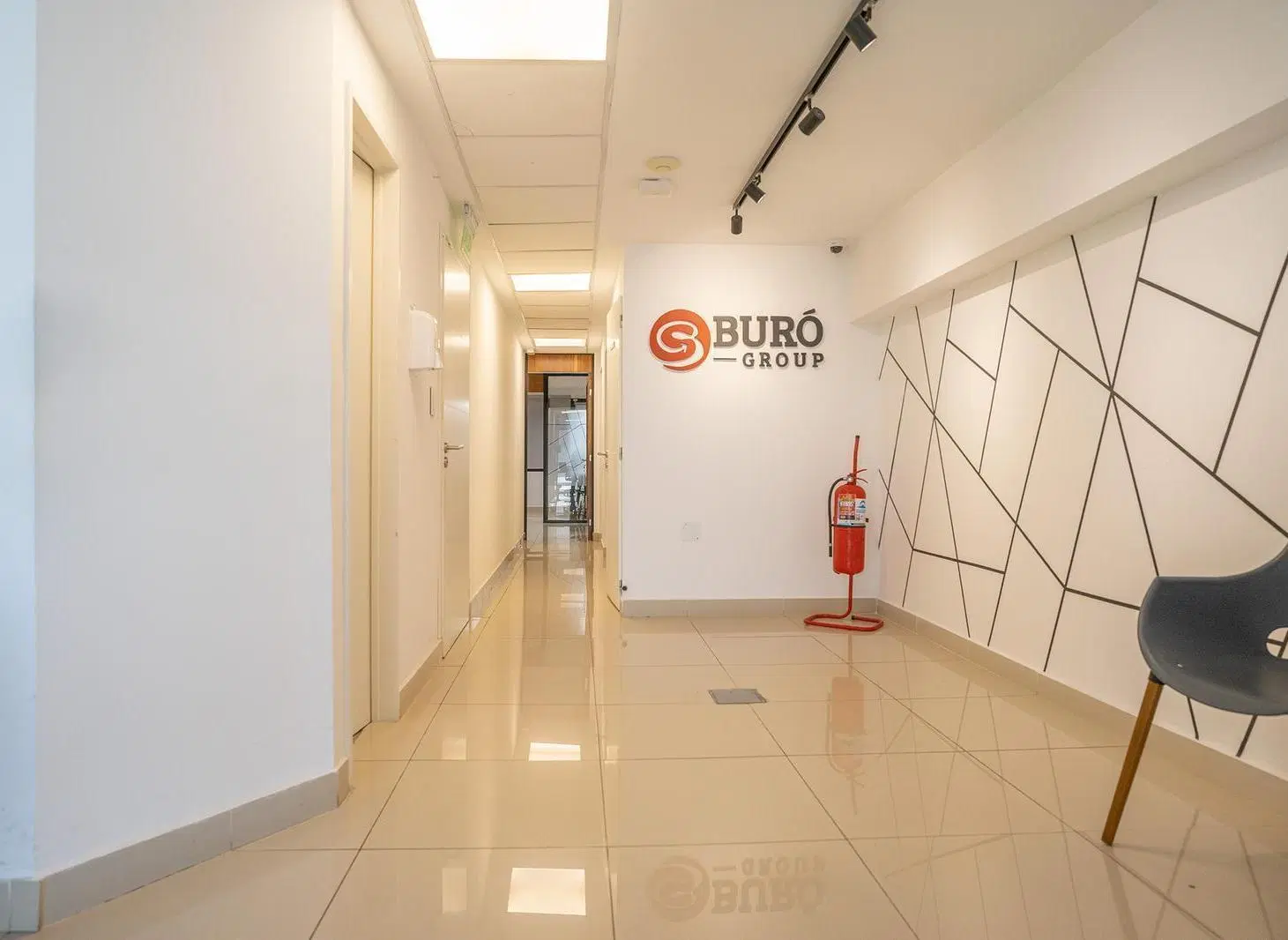 Oficina en Venta, Martin, Rosario, vista al rio ! 4