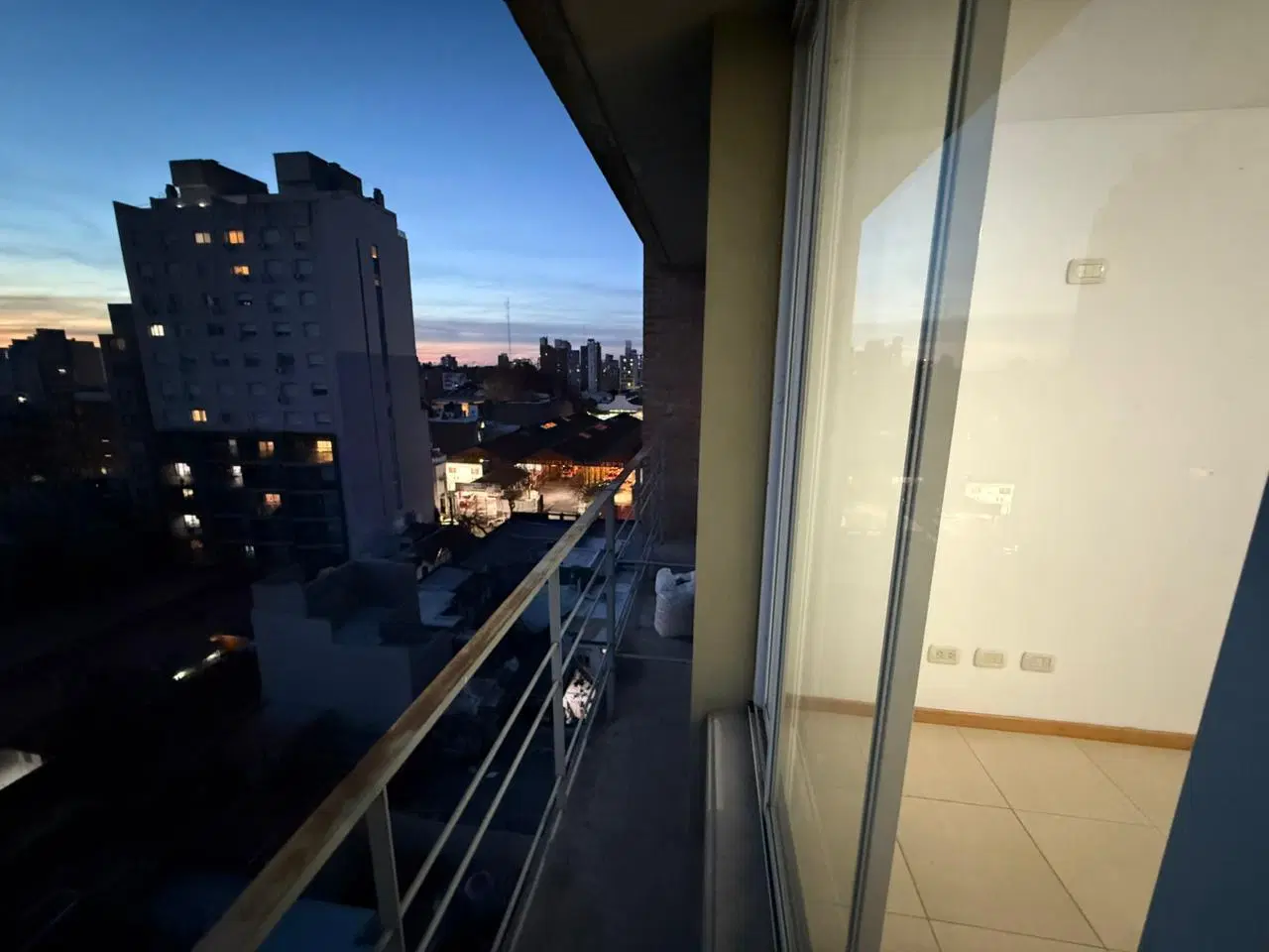 Departamento en Alquiler - Monoambiente -Excelente ubicación 2