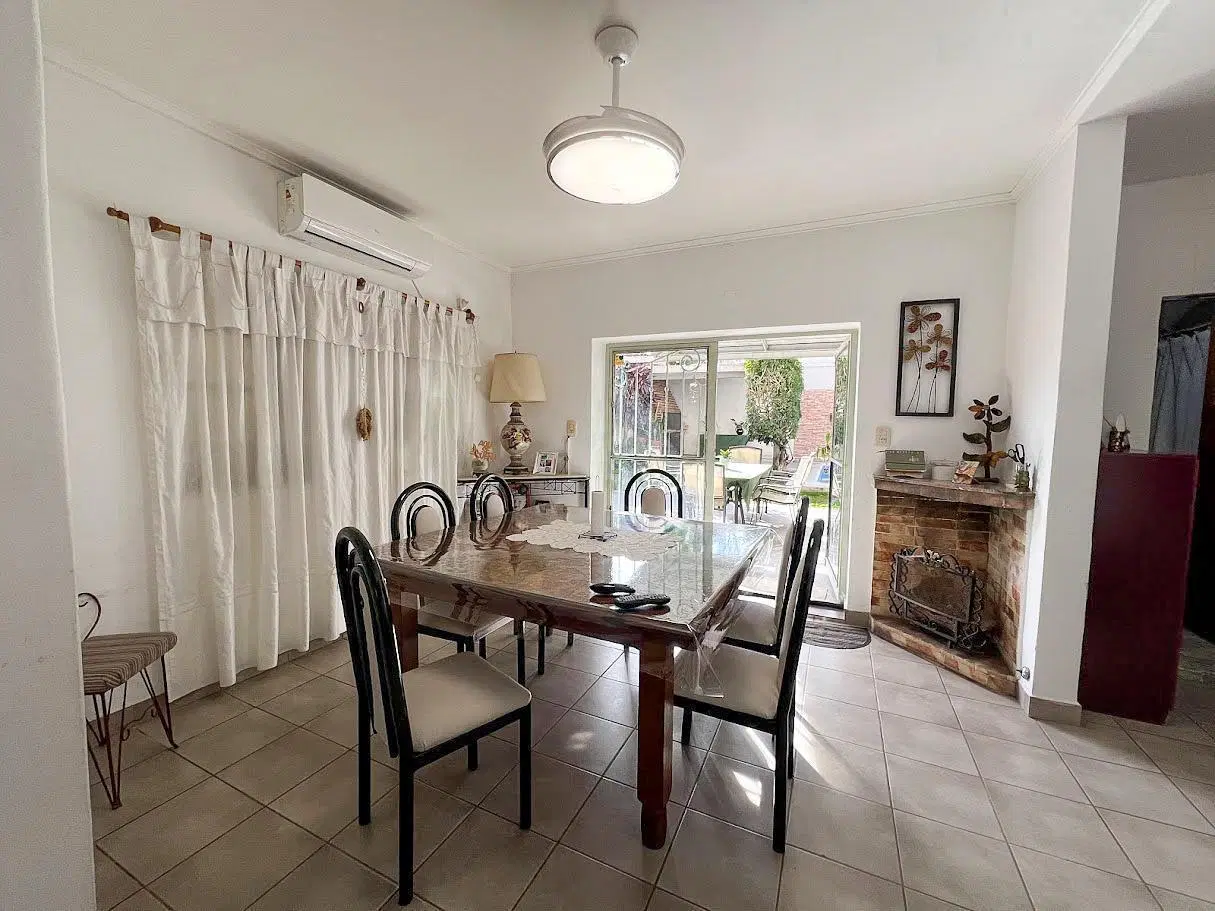 Casa en Venta, Abasto, Rosario, 4 dormitorios, patio y pile ! 4