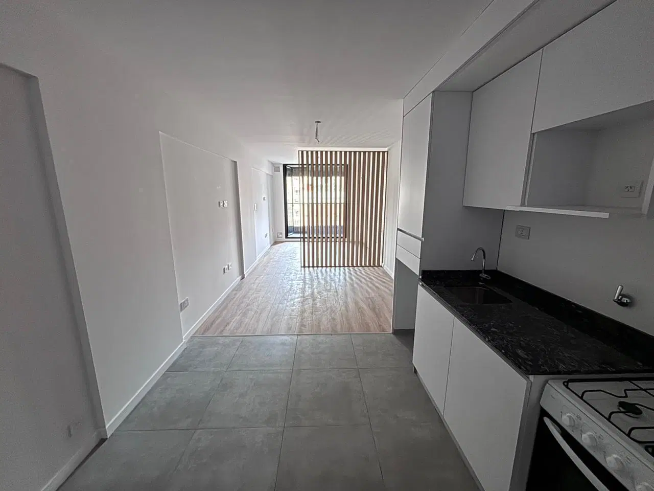 Departamento en Alquiler, Monoambiente amplio c/balcón 2