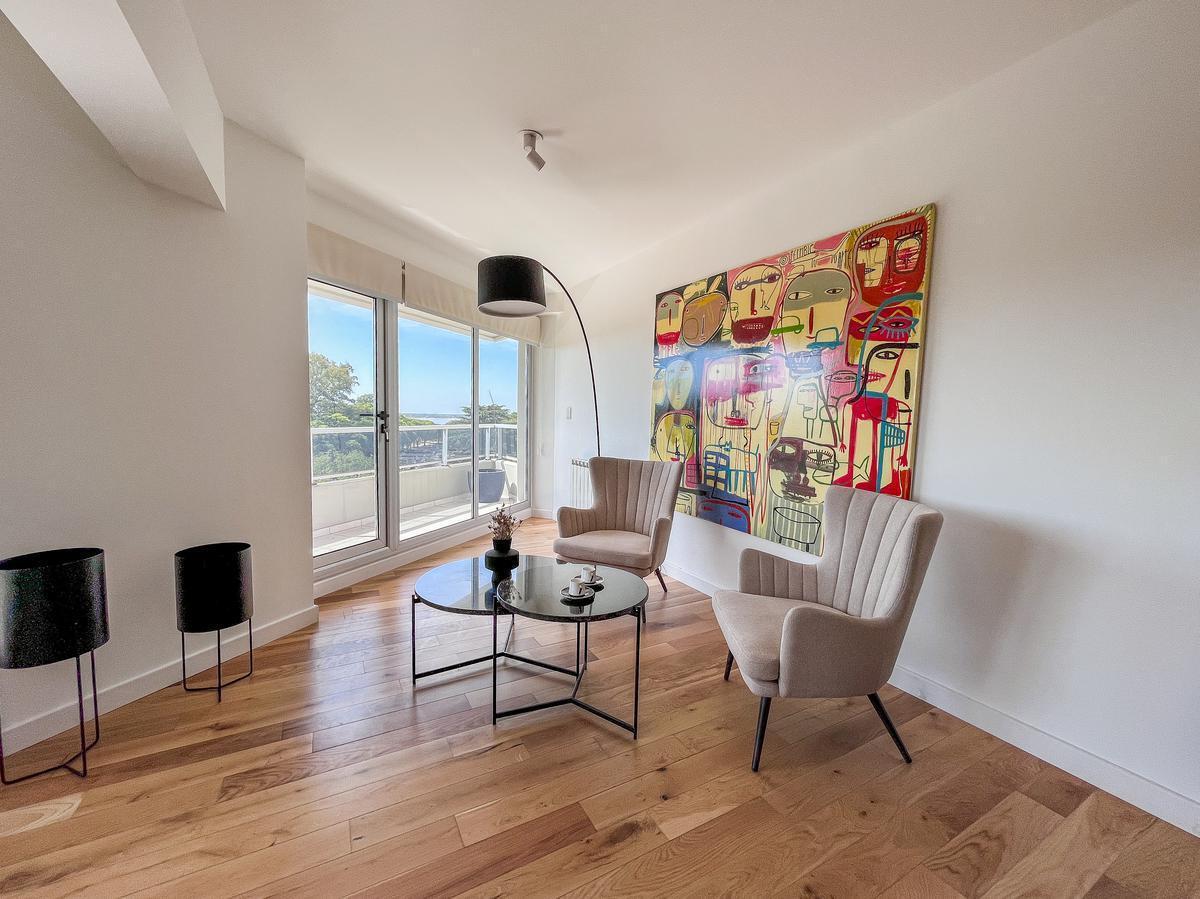 Foto de Departamento en venta, Barrio Martin, Rosario, Piso Exclusivo, 2 dormitorios c/ patio y amenities, imagen 2