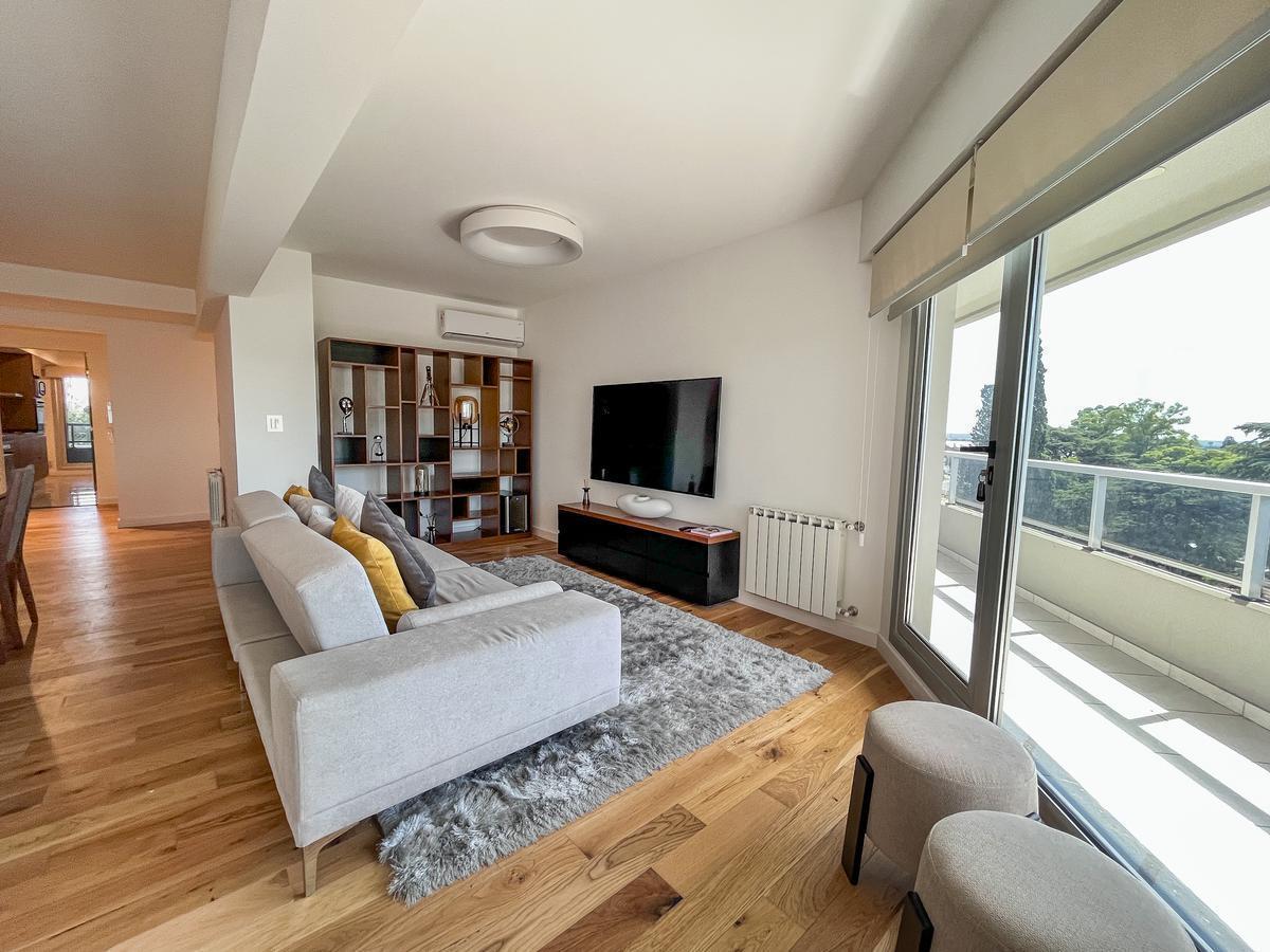 Foto de Departamento en venta, Barrio Martin, Rosario, Piso Exclusivo, 2 dormitorios c/ patio y amenities, imagen 1