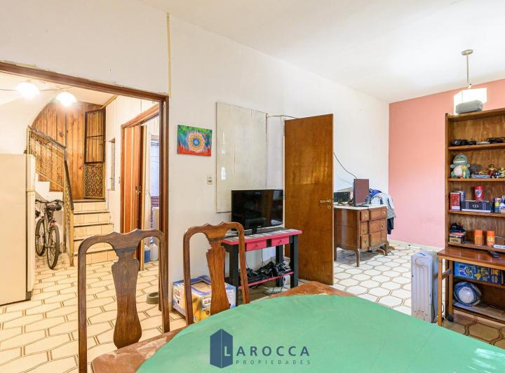 CASA - VENTA - COLEGIALES - 6 AMB - A REFACCIONAR - 2 PH EN BLOCK 3