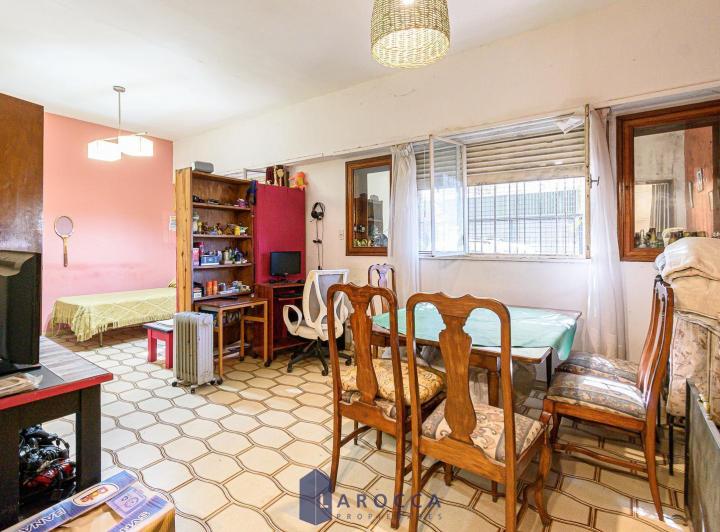 CASA - VENTA - COLEGIALES - 6 AMB - A REFACCIONAR - 2 PH EN BLOCK 2