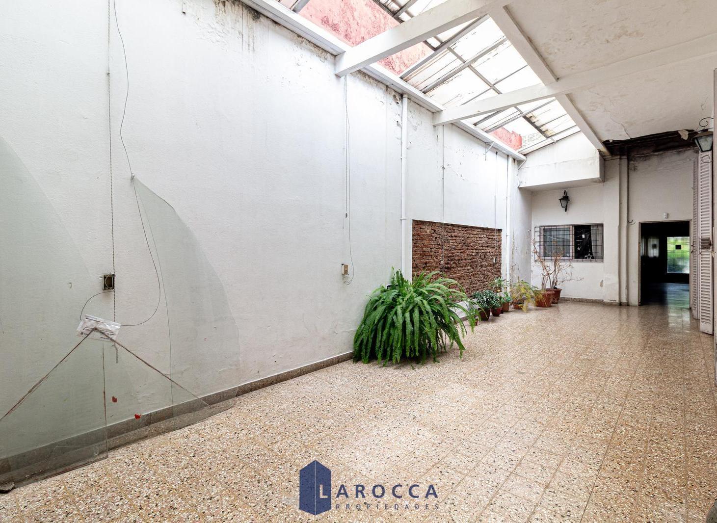 CASA - VENTA - PATERNAL - 4 AMB - A REFACCIONAR