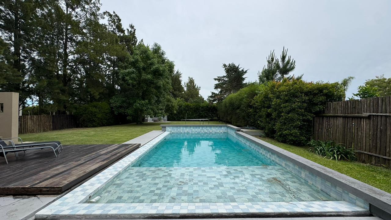 CASA - VENTA - SAN AGUSTIN - 5 AMBIENTES - PISCINA