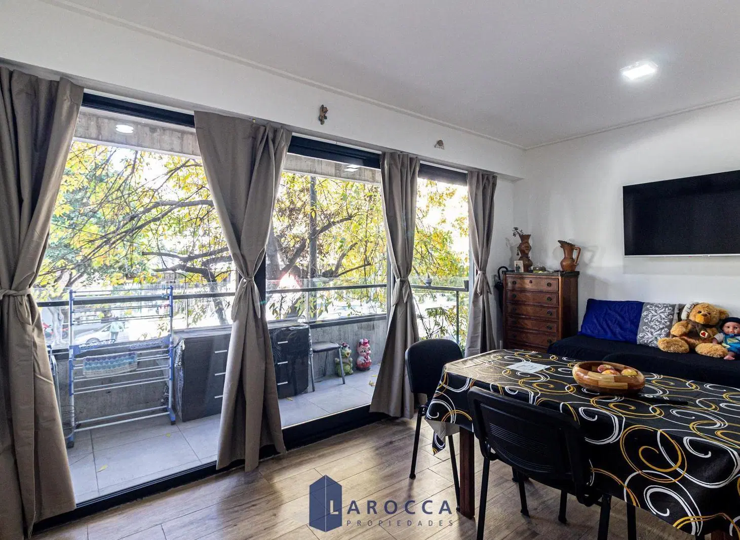 DEPARTAMENTO - VENTA - COLEGIALES - MONOAMBIENTE - BALCÓN - COCHERA 1