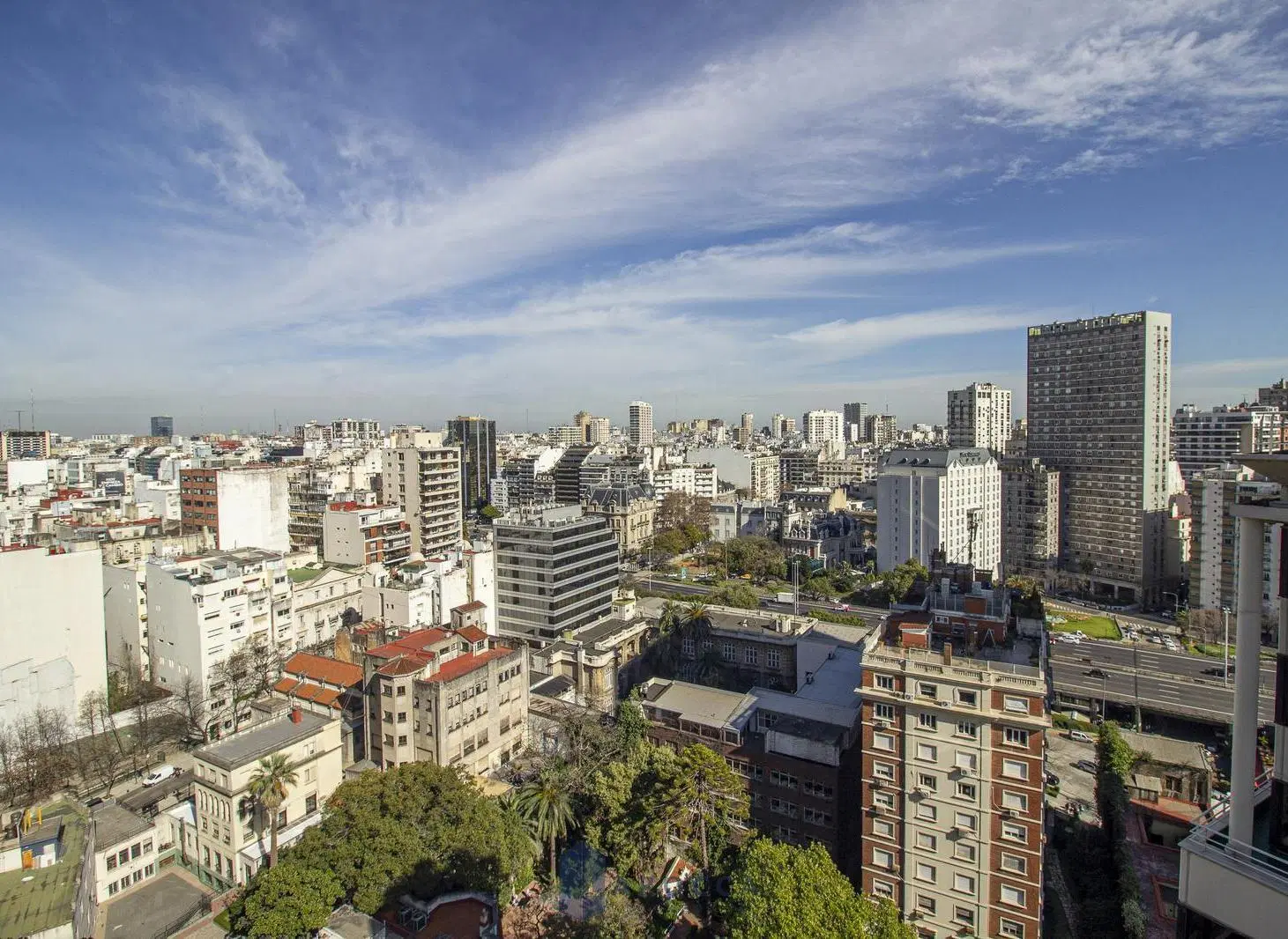 DEPARTAMENTO - VENTA - RETIRO - 4 SUITES - BALCÓN - COCHERA 3