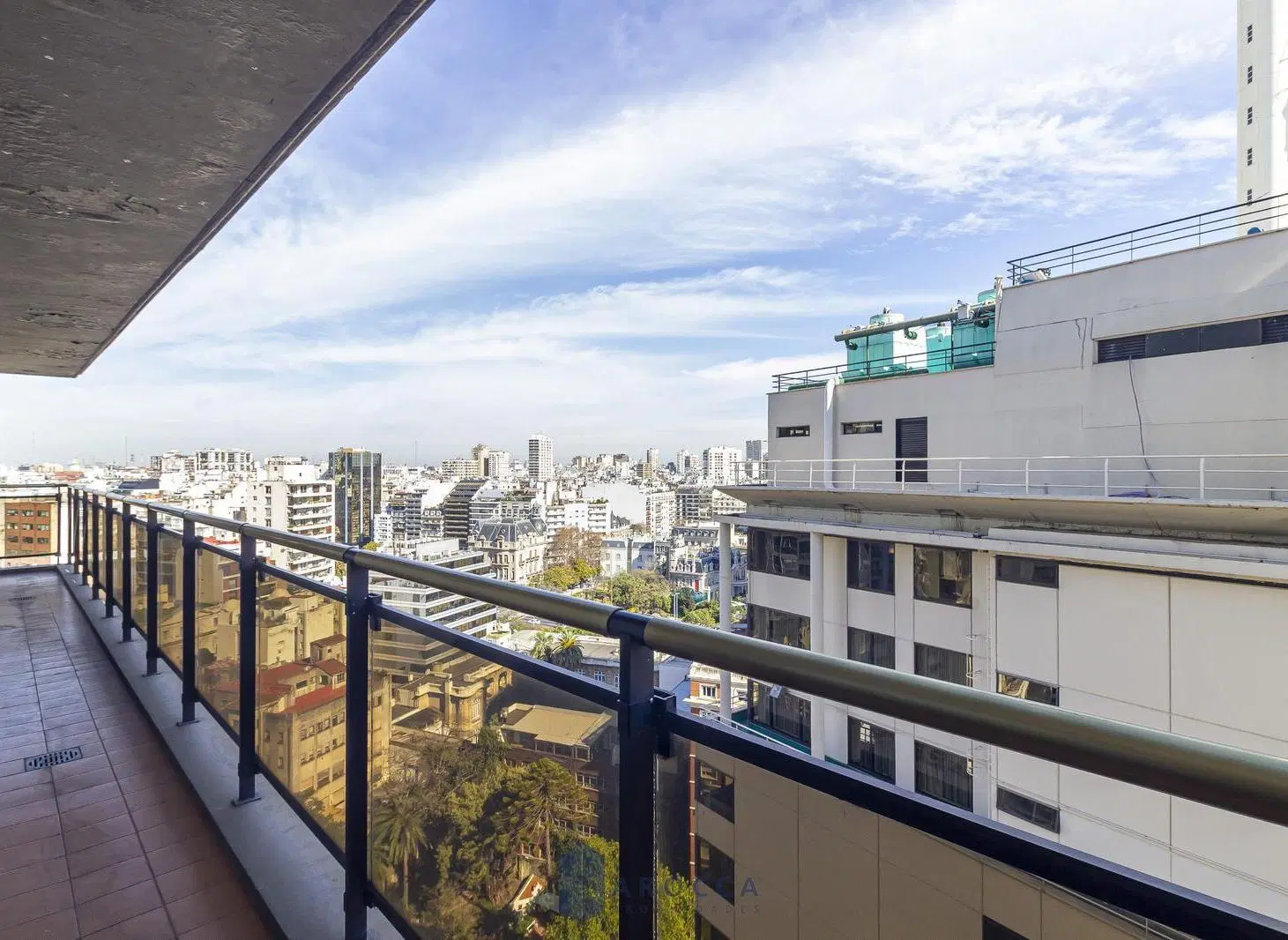 DEPARTAMENTO - VENTA - RETIRO - 4 SUITES - BALCÓN - COCHERA 5