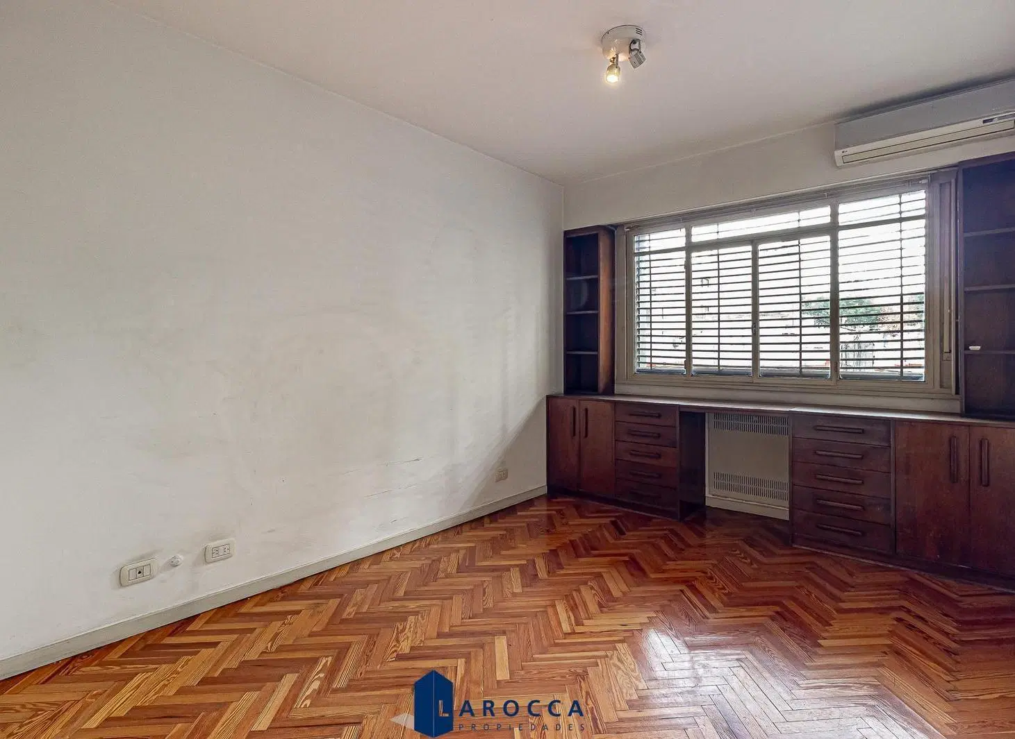 DEPARTAMENTO - VENTA - BELGRANO R - FRENTE - 4 AMB C/DEP - BALCON - ESPACIO GUARDACOCHES 4