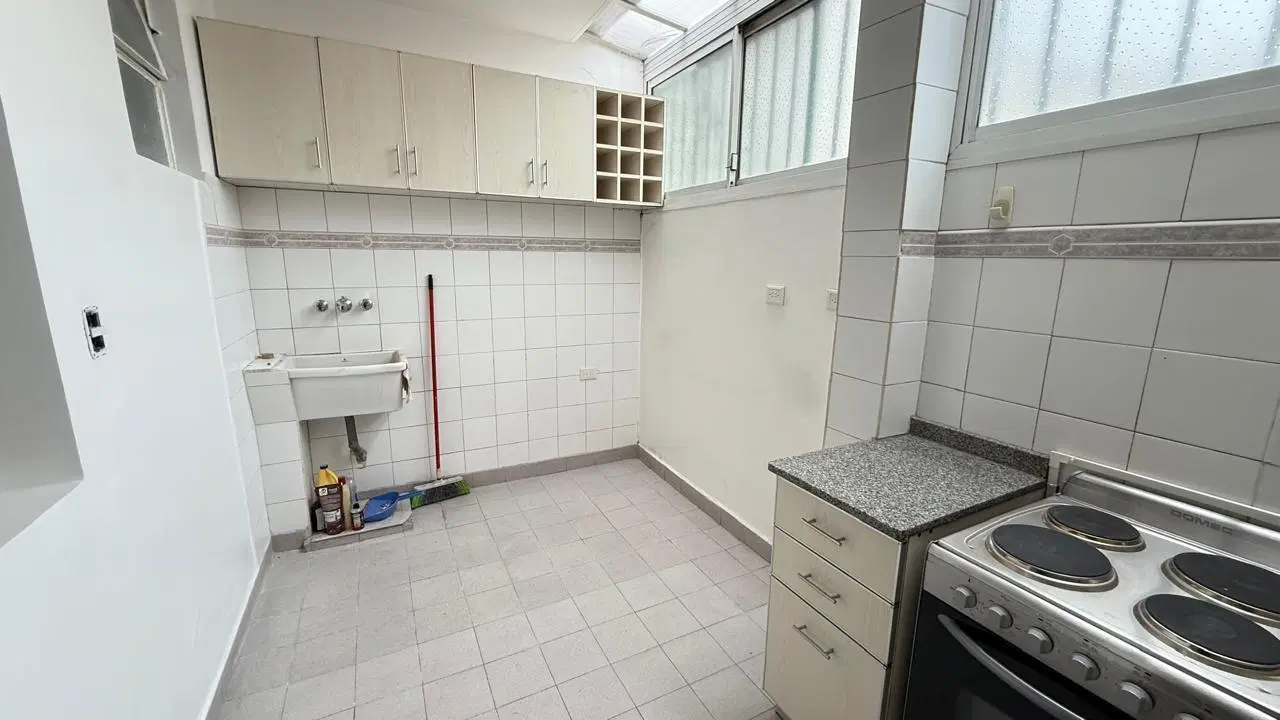 DEPARTAMENTO - ALQUILER - COLEGIALES - 2 AMB - C/FRENTE - POR ESCALERA 8