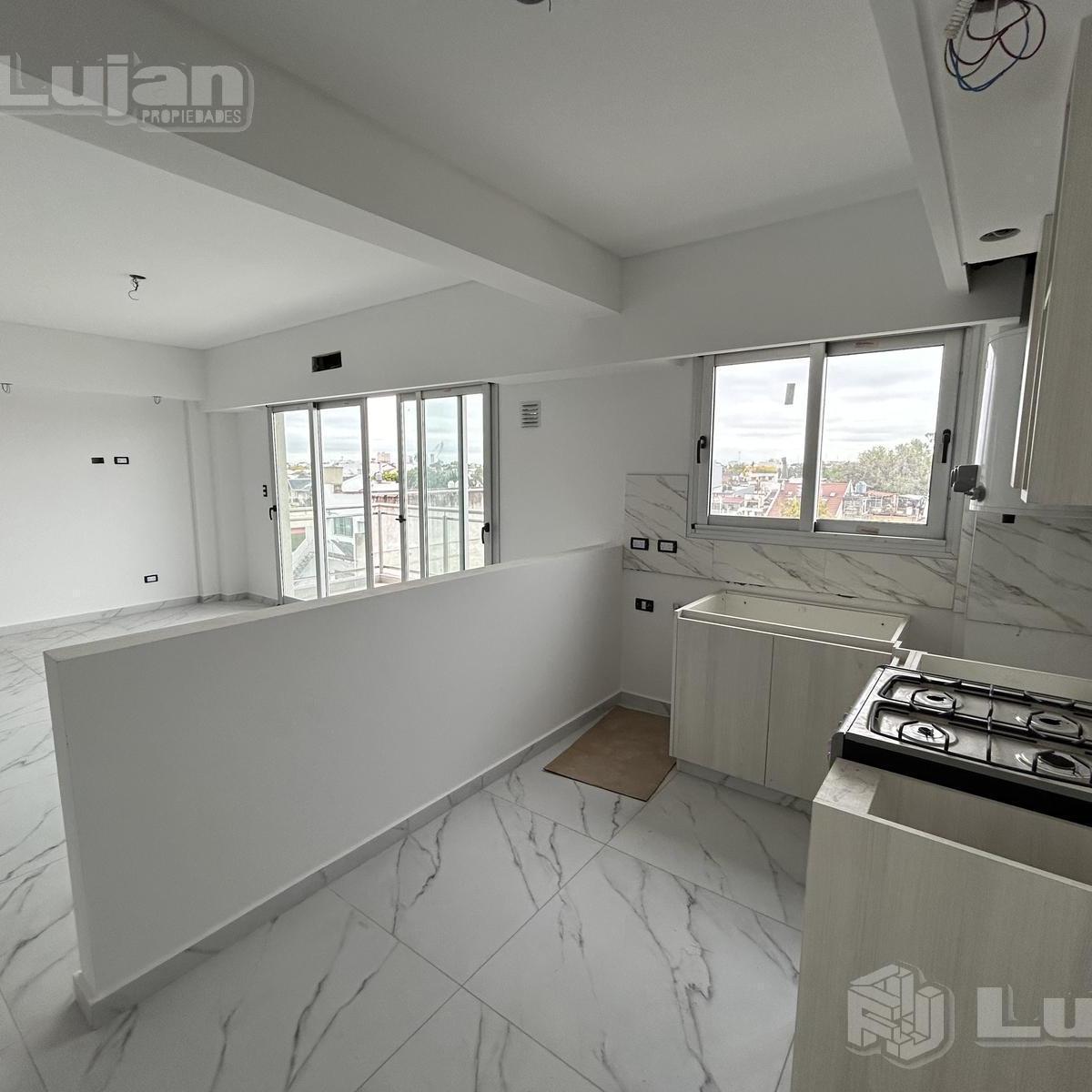 Venta Departamento en Mataderos 2 Ambs en Suite Residencial 5