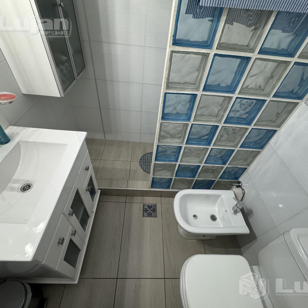 Venta Casa Mataderos 4 Ambientes Terraza y Gran Quincho 5