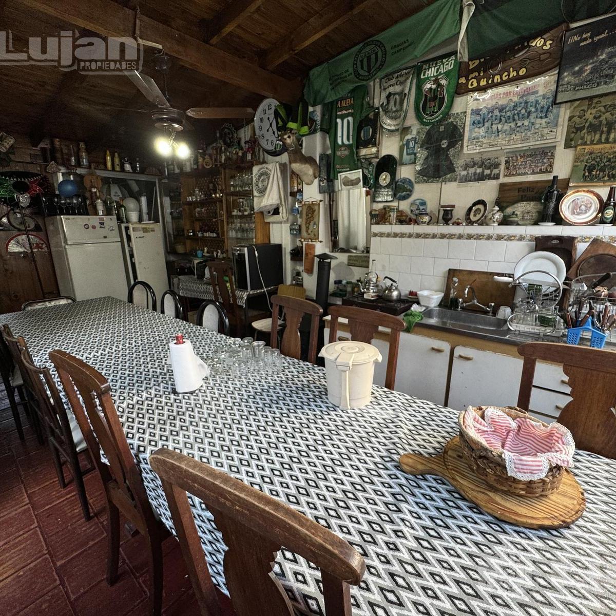 Venta Casa Mataderos 4 Ambientes Terraza y Gran Quincho 2