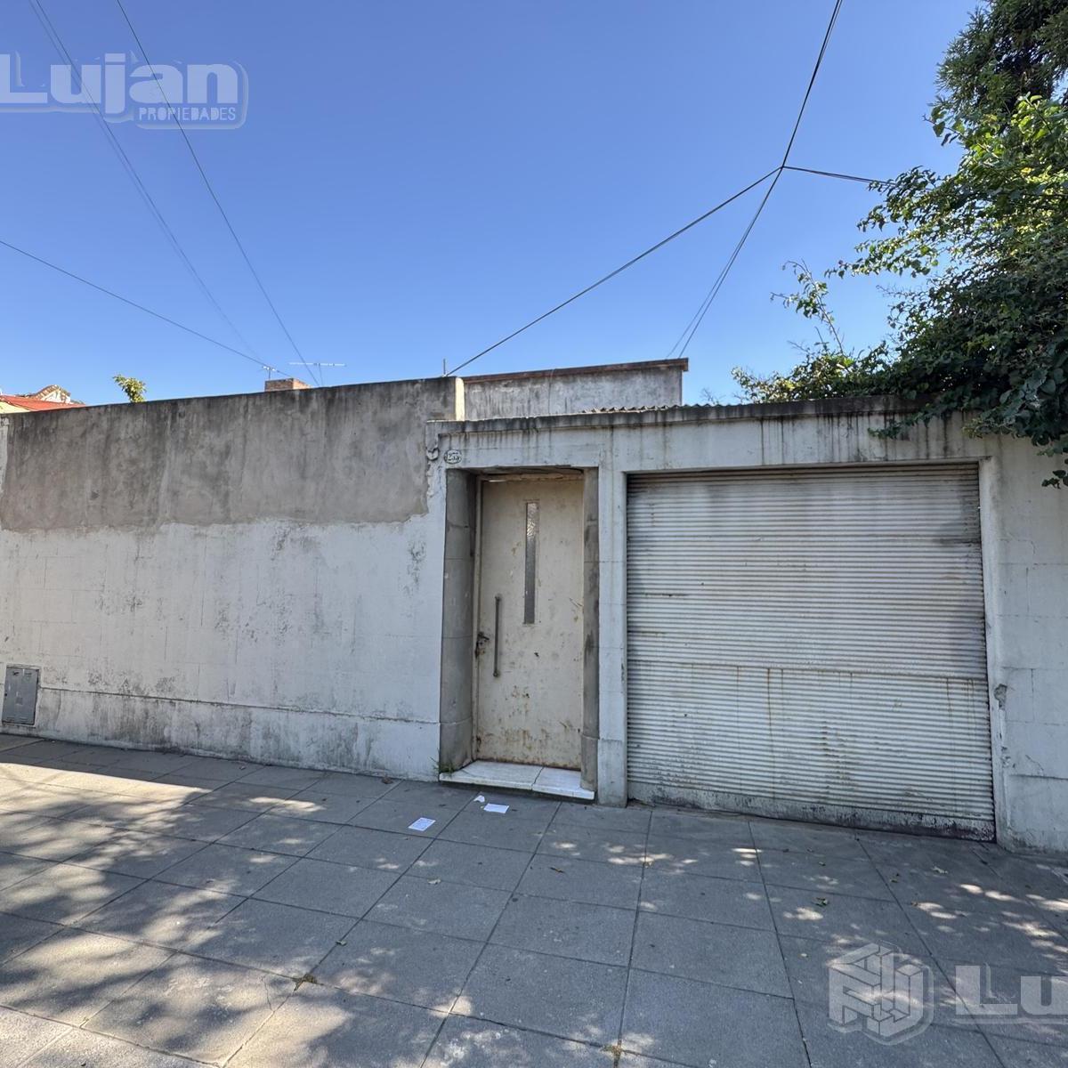 Venta Casa Terreno 8,66 X 43 en Parque Avellaneda 3