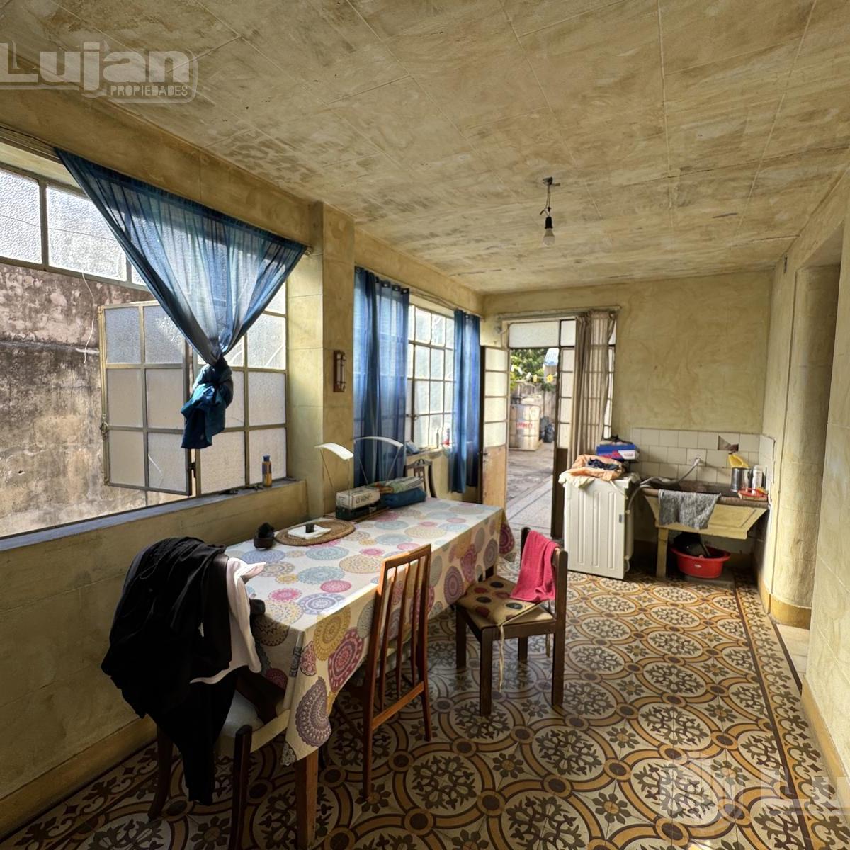 Venta Casa Terreno 8,66 X 43 en Parque Avellaneda 2