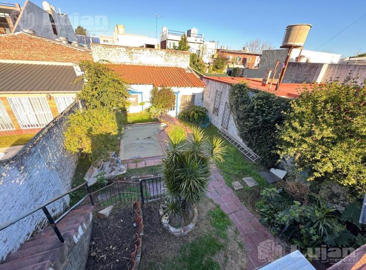 Casa 4 amb en Mataderos con cochera, pisina y parque 8,66x43 4