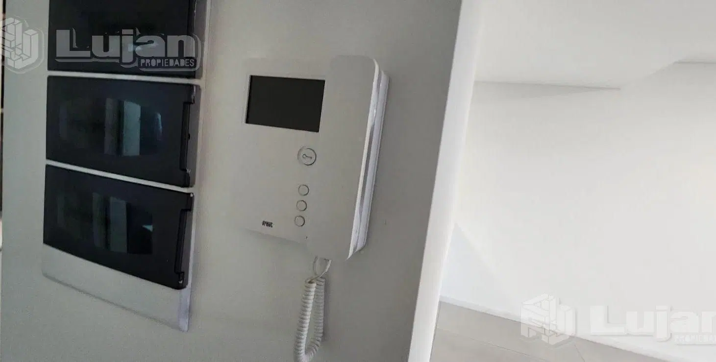 Depto 2 amb en alquiler con dormitorio en suite, cochera, pileta, jacuzzi y sum 4