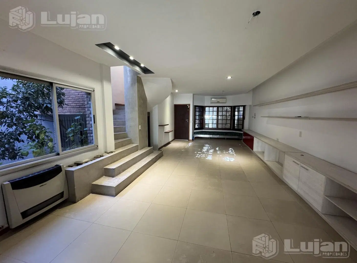 Lisandro de la torre al 1600 Casa Mataderos 4 ambientes con jardin y pileta 3